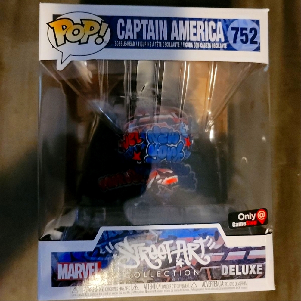 Funko Pop Marvel Street Art Deluxe Captain America #752 Gamestop Exclusive NIB